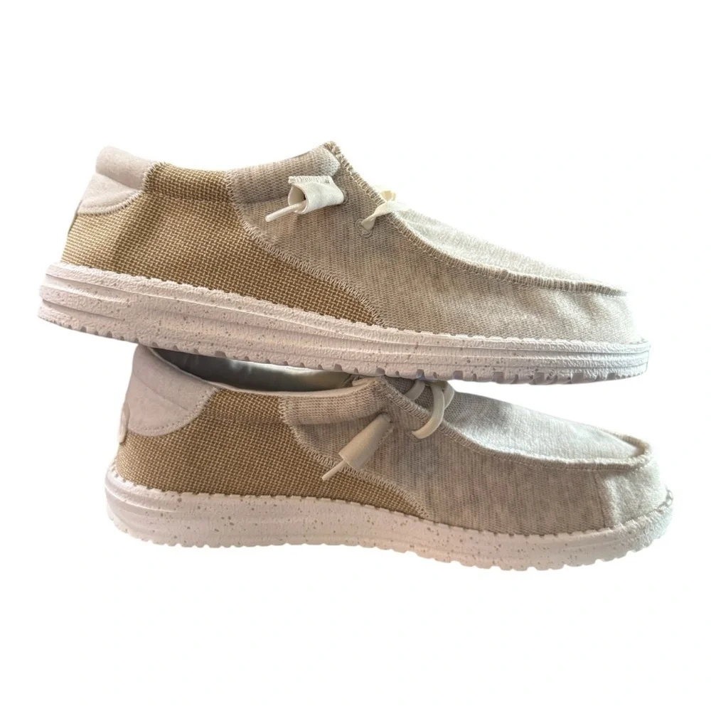 Hey Dude Wally Stretch Men’s Size 11 | Beige Tan Canvas Slip-On